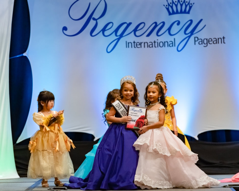 Elsa Thiên Long giành giải Á hậu 1 "Miss Tiny Regency International Beauty Pageant"